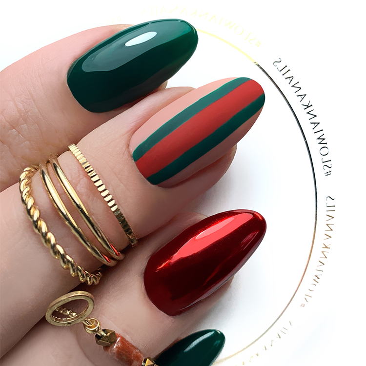 Slowianka 17 Red Metallic Powder Dust - colour shown on manicured nails