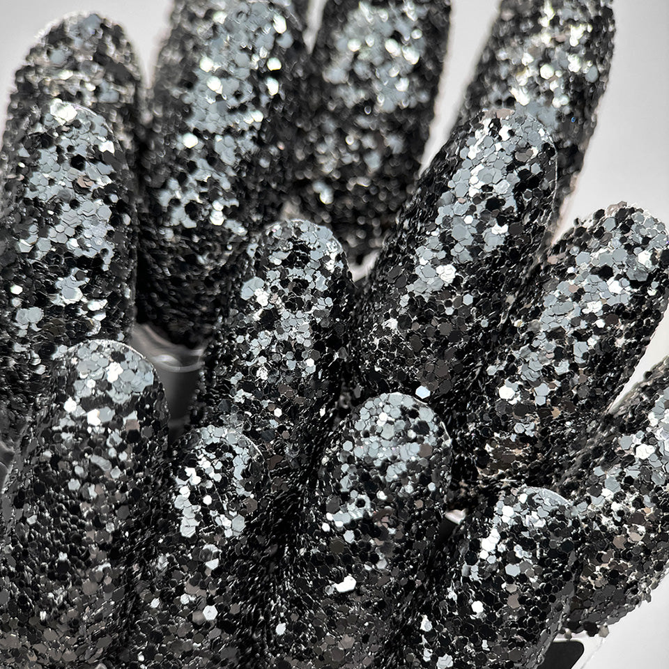 Slowianka Black Snow Powder Dust - product colour and packaging on a dark background
