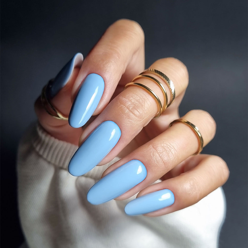 Slowianka Gel Polish 17 - colour shown on manicured nails