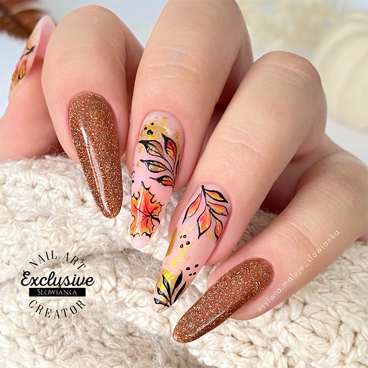 Slowianka Gel Polish 346 Mars - colour shown on manicured nails
