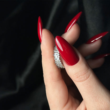 Slowianka Gel Polish 467 Amore - colour shown on manicured nails