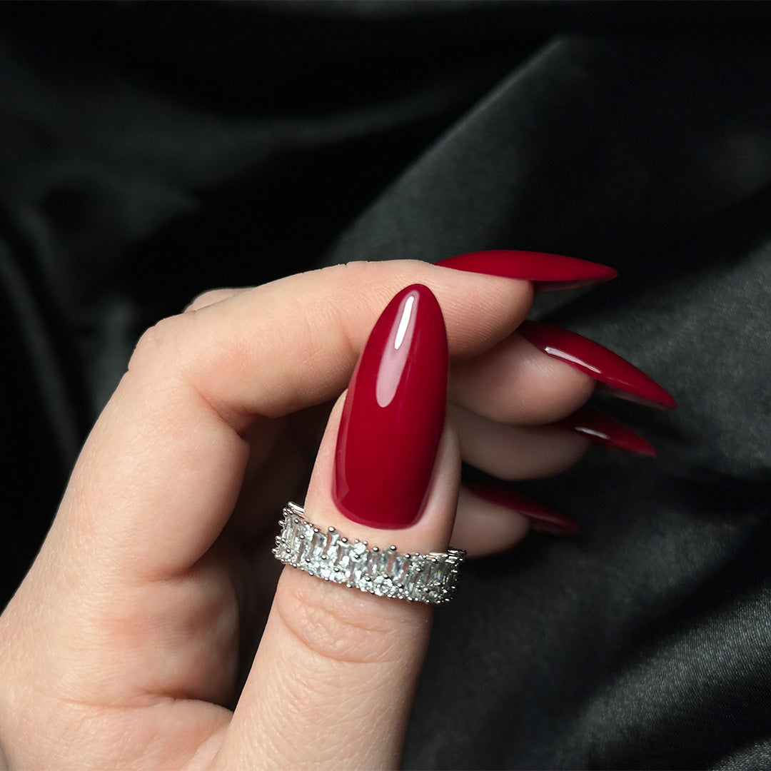 Slowianka Gel Polish 468 Sensual - colour shown on manicured nails