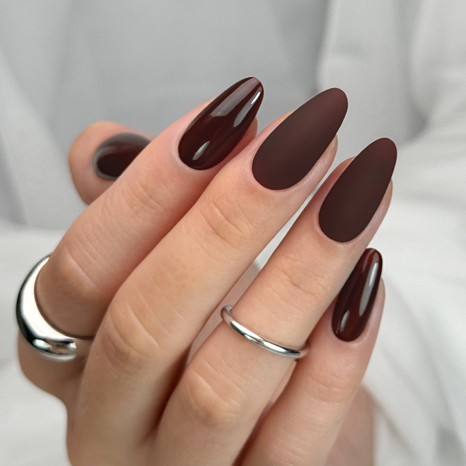 Slowianka Gel Polish 500 Dark Chocolate - colour shown on manicured nails