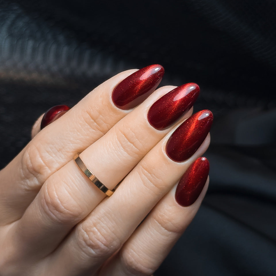 Slowianka Gel Polish 515 Red Snake Eye - colour shown on manicured nails