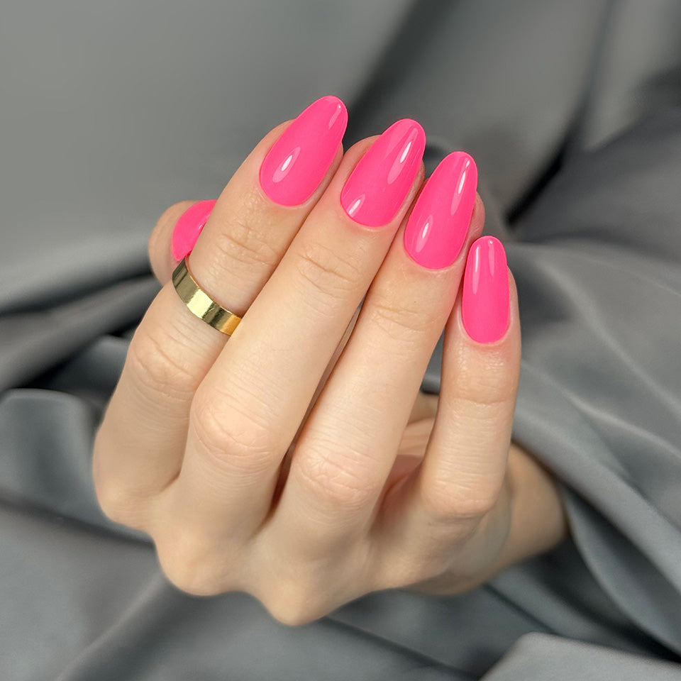 Slowianka Gel Polish 542 Candy Trap - colour shown on manicured nails