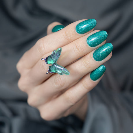 Slowianka Gel Polish 543 Teal Breeze - colour shown on manicured nails