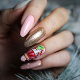 Slowianka Nail Art Pigment Green - colour shown on manicured nails