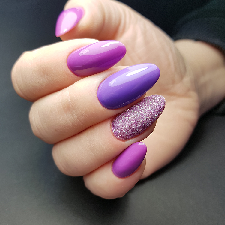 Slowianka Purple Sand Powder Dust - colour shown on manicured nails