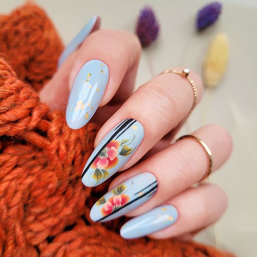 Slowianka Top Coat Long Lasting - colour shown on manicured nails