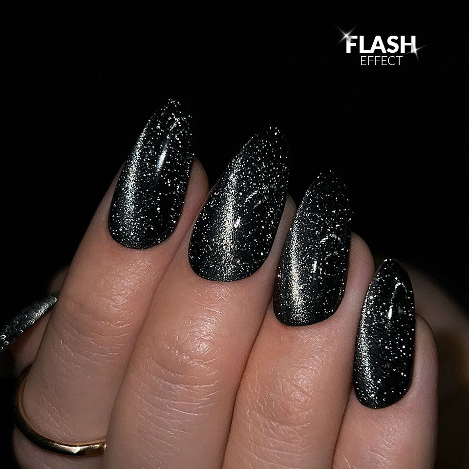 Slowianka Top Coat No Wipe Flash Cat Eye Silver - colour shown on manicured nails
