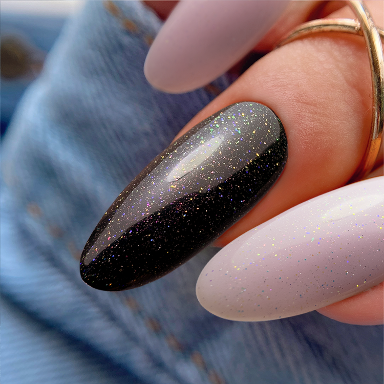Slowianka Top Coat No Wipe Multicolor - colour shown on manicured nails
