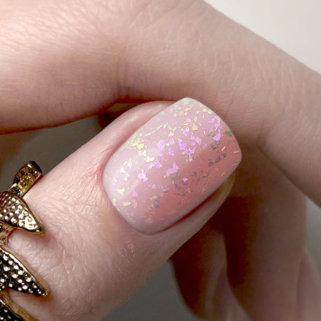 Slowianka Top Coat No Wipe Unicorn Rose - colour shown on manicured nails