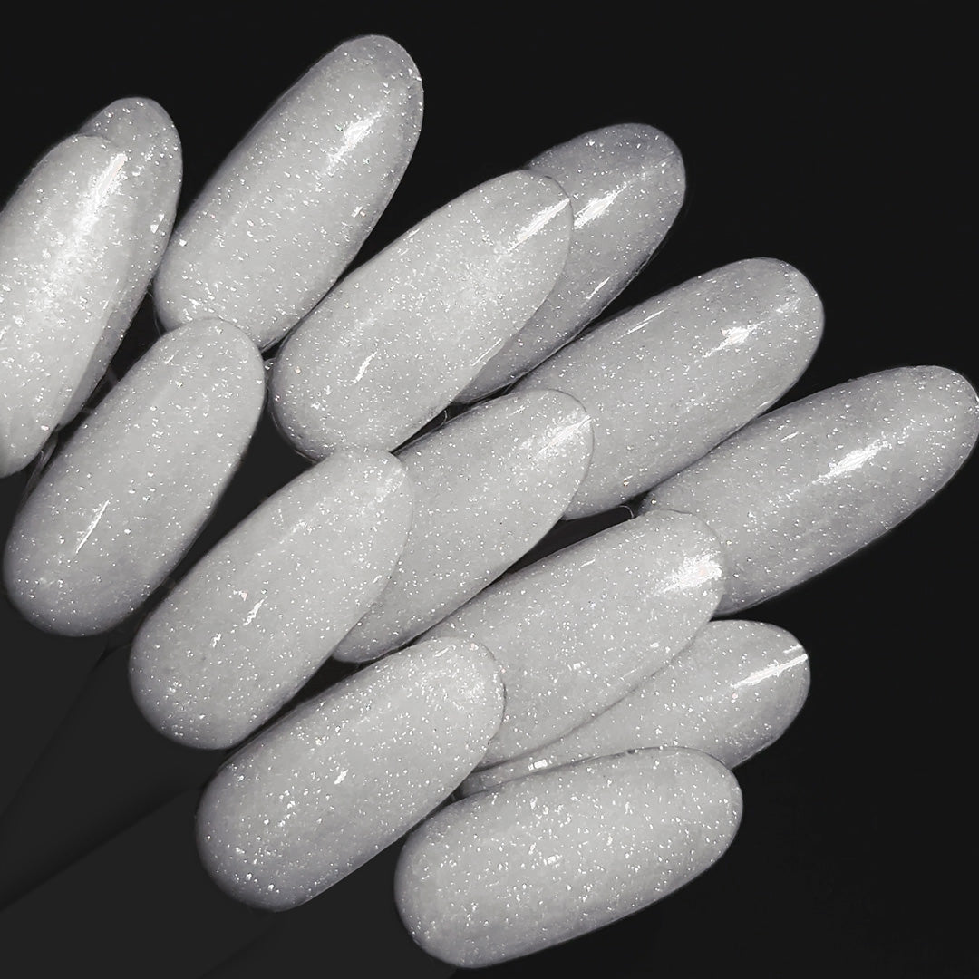Slowianka White Pearl Flash Powder Dust - product colour and packaging on a dark background