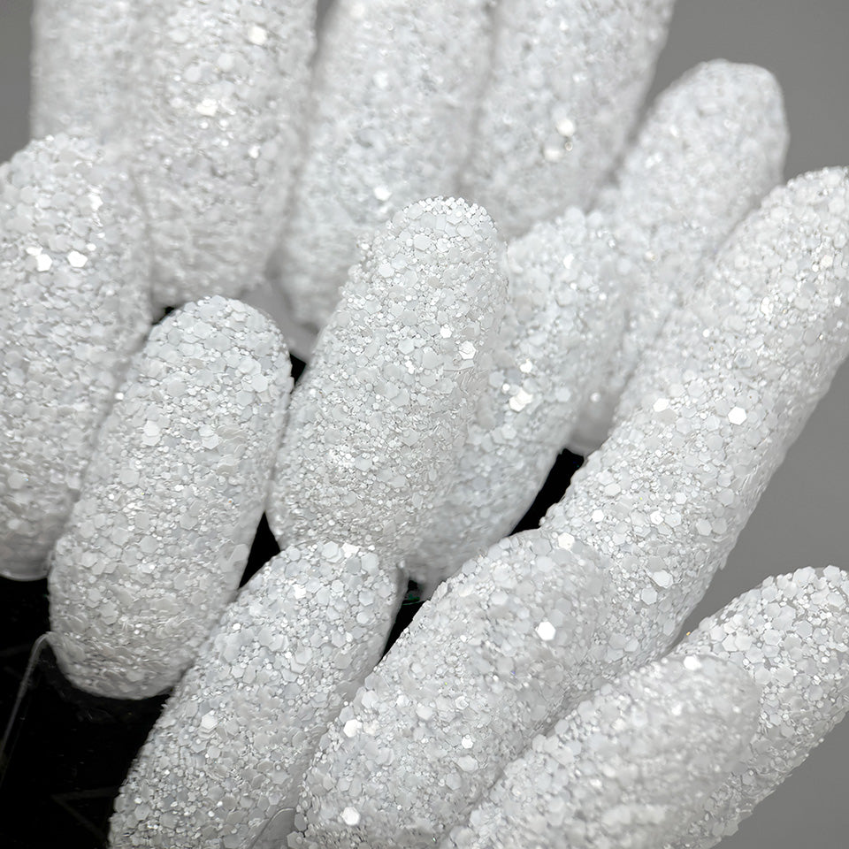 Slowianka White Snow Decoration Powder Dust - product colour and packaging on a dark background