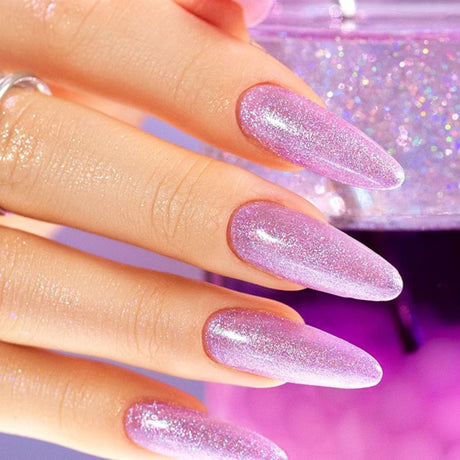 Victoria Vynn Gel Polish Color 370 Donna - colour shown on manicured nails