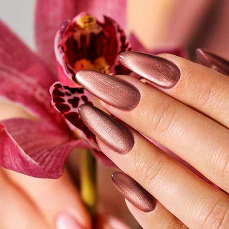 Victoria Vynn Gel Polish Color 407 Hollynude - colour shown on manicured nails