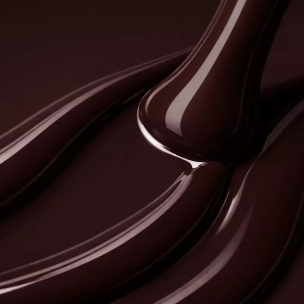 Victoria Vynn Gel Polish Color 439 d-Ark Red - product colour and packaging on a dark background