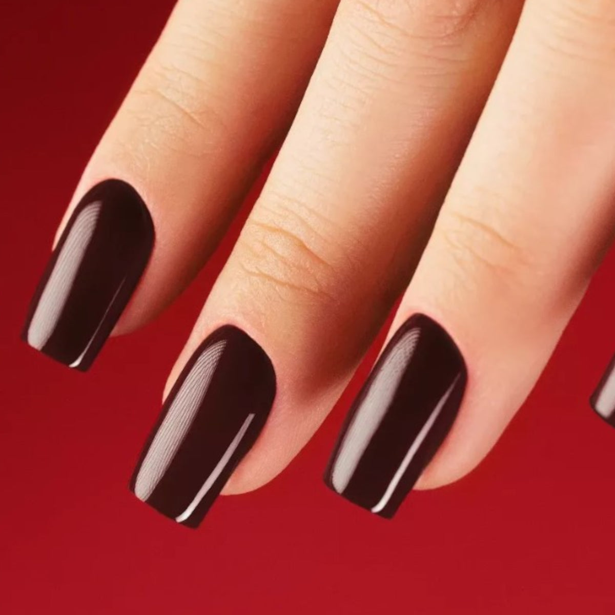 Victoria Vynn Gel Polish Color 439 d-Ark Red - shade swatches shown beside the product