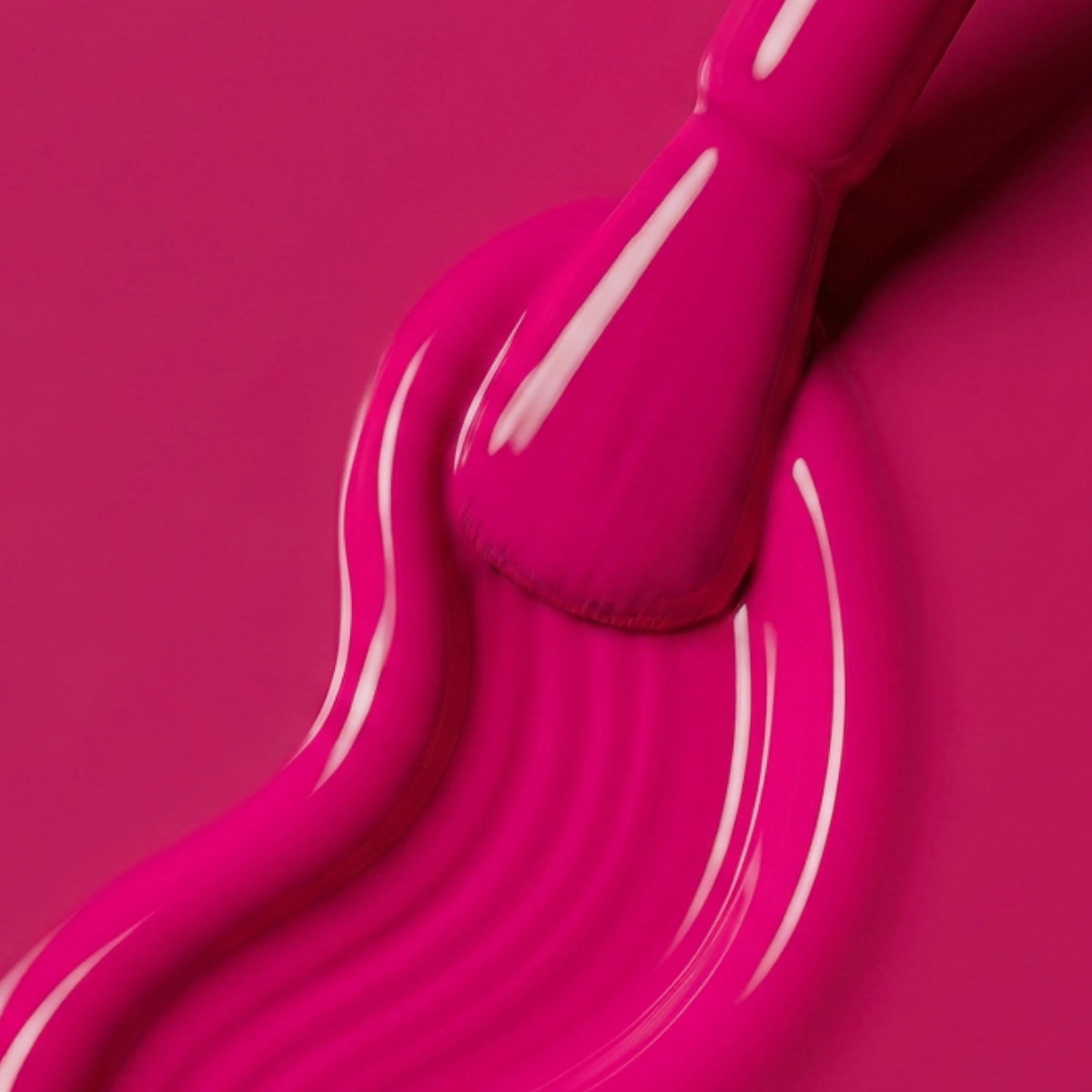 Victoria Vynn Gel Polish Color 471 Addictive P!nk - product colour and packaging on a dark background
