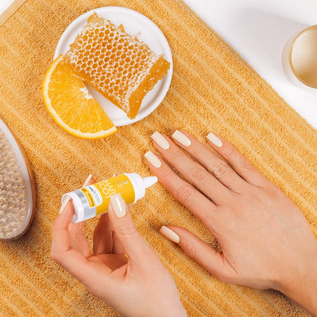 Pharm Foot manuBoost Nourishing & Repairing Serum SH.3 - shown during a professional foot treatment