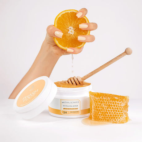 Pharm Foot reNewal Scraper Revitalizing Scrub SH.1 - arranged with the included components on a white background