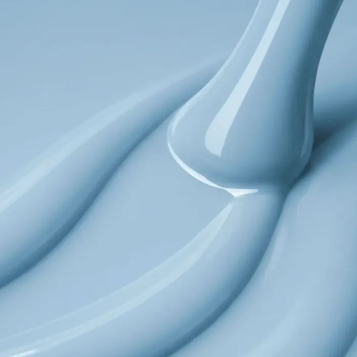 Victoria Vynn Pure Creamy Hybrid Gel 275 LABlue - product colour and packaging on a dark background