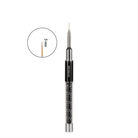 Victoria Vynn Nail Art Brush 002 - isolated on a white background