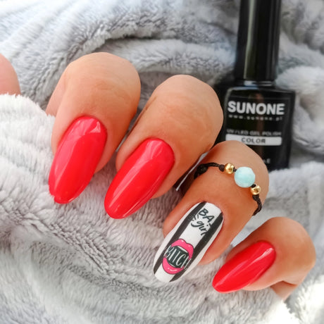 Sunone UV/LED Gel Polish C06 Capri on nails