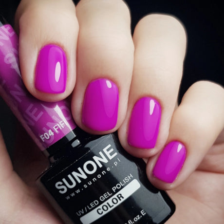 Sunone UV/LED Gel Polish F04 Fifi on nails
