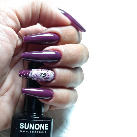 Sunone UV/LED Gel Polish F11 Fia on nails