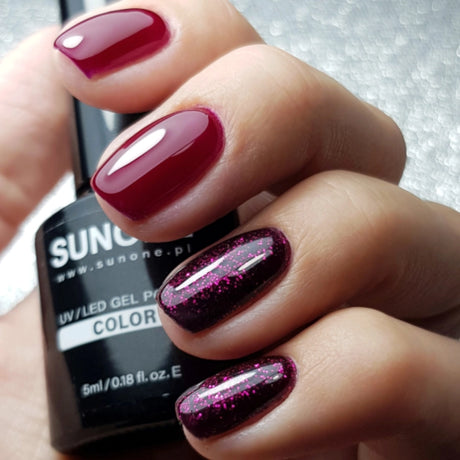 Sunone UV/LED Gel Polish M08 Mia on nails